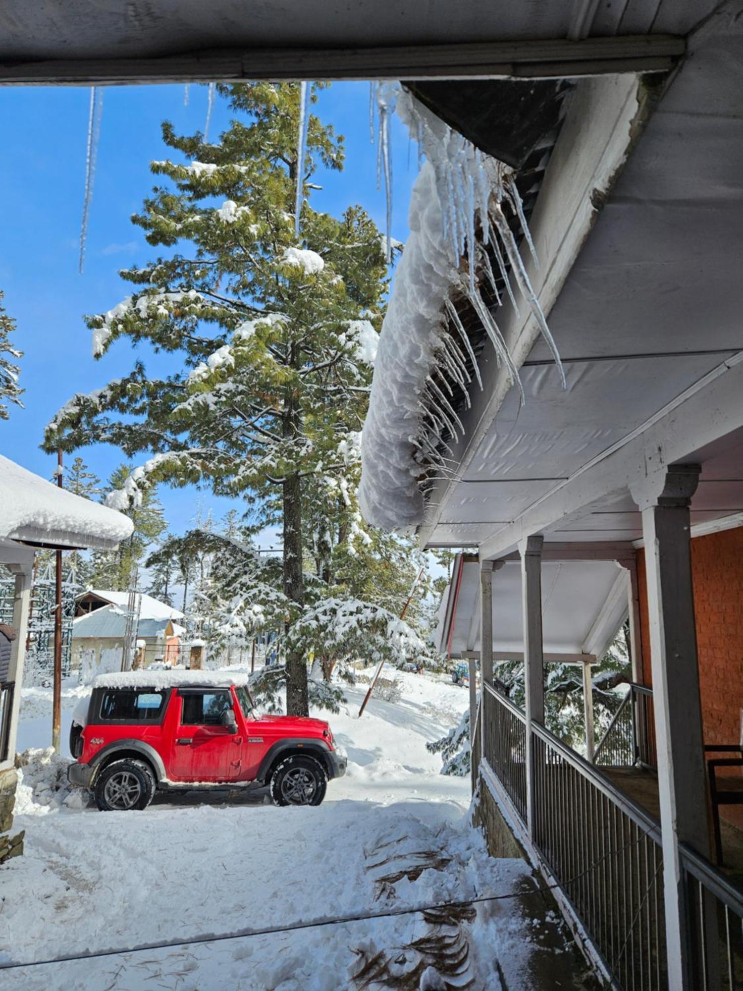 Everest Guest House Gulmarg Exteriér fotografie