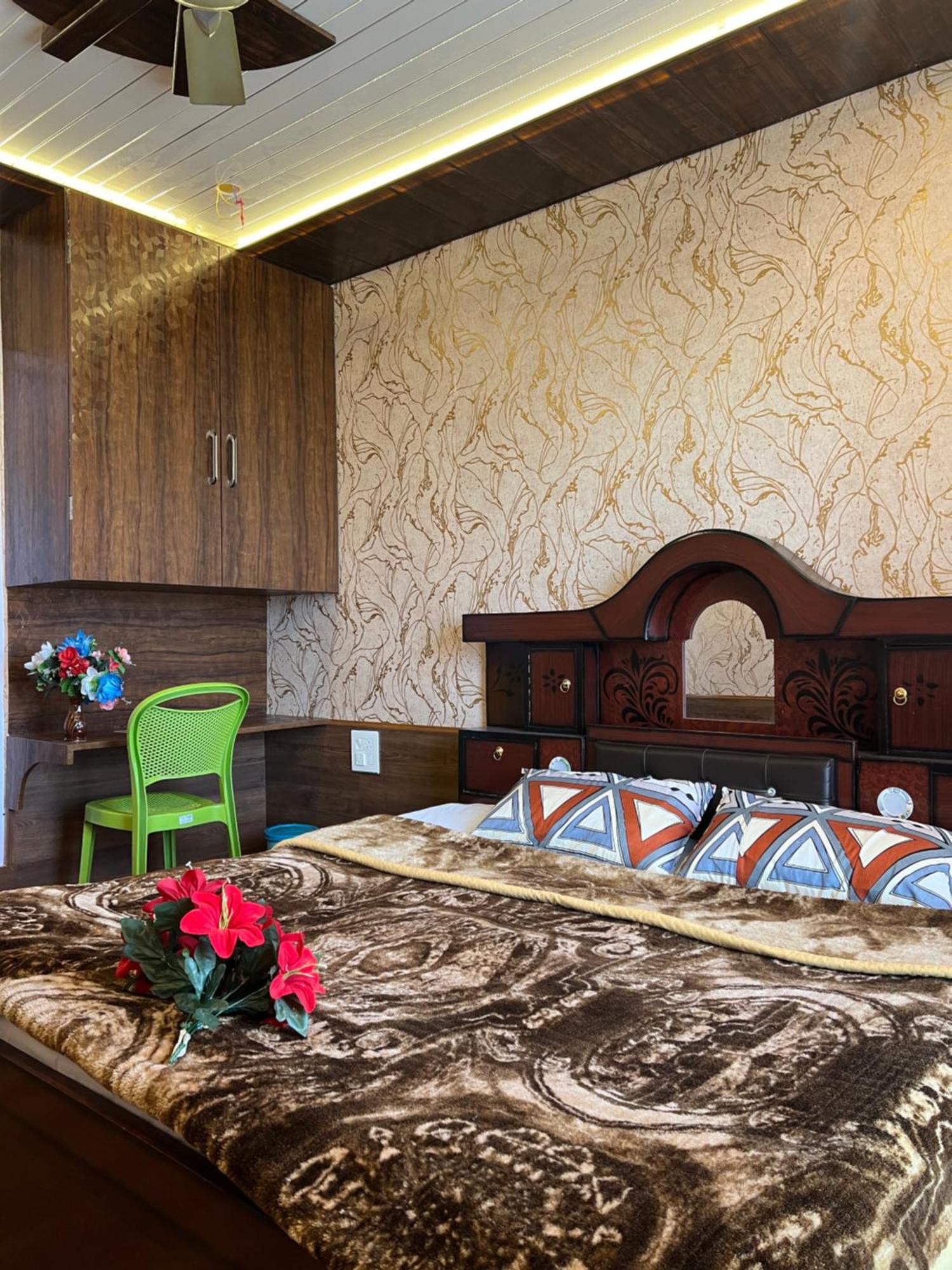 Everest Guest House Gulmarg Exteriér fotografie